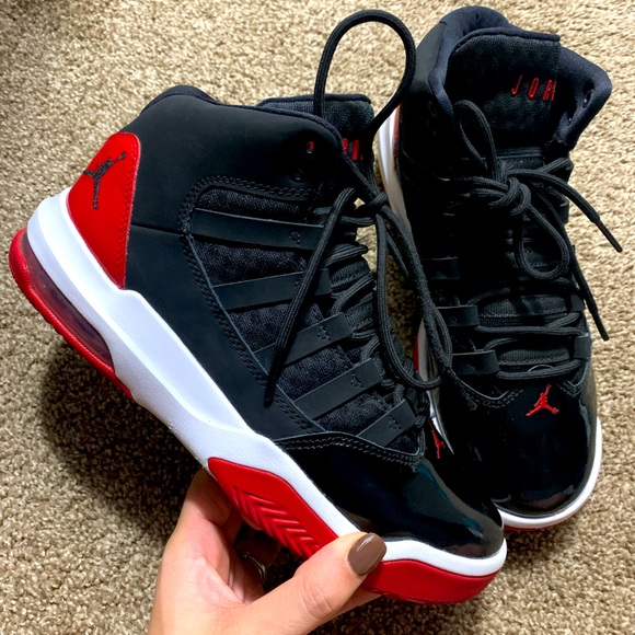 jordan max aura red womens